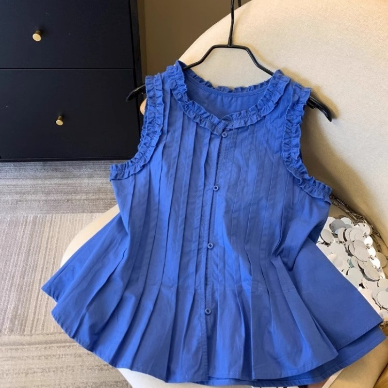 Prancūziško stiliaus klostuoti mėlyni marškiniai moterims su raukiniais, 2025 m. vasaros raukinių stiliaus palaidinė su pilvuką dengiančiu sijonu ir berankoviu dizainu