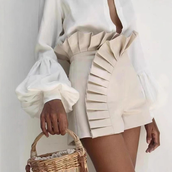 2025 m. vasaros tarpvalstybinės Europos ir Amerikos naujos mados moteriškos vientisos spalvos klostytos nėrinių dizaino aukšto juosmens užtrauktuku šortai sandėlyje