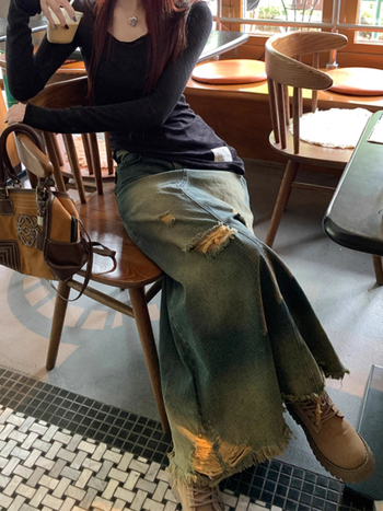 Σχεδιασμένη για το φθινόπωρο του 2025, φθαρμένη ψηλόμεση τζιν φούστα με σκισίματα, νέα, χαλαρή, μακριά φούστα αδυνατίσματος