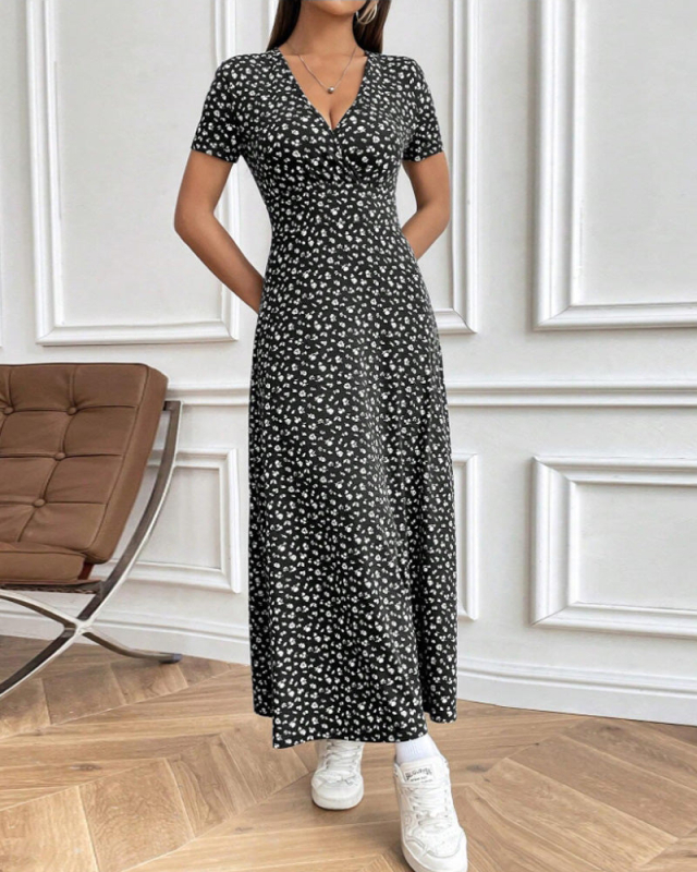 Határokon átnyúló európai és amerikai női 2025-ös nyári új Amazon nyomtatott V-nyakú rövid ujjú szexi szűk derekú virágmintás ruha