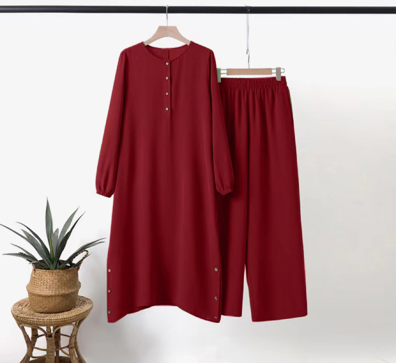 Minőségi új, közel-keleti muszlim, egyszínű, hosszú ujjú, oldalsó varrású, dekoratív, facsatos, rugalmas derékú női öltöny, kész, gyári tételben