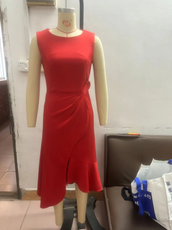 2025 Ευρωπαϊκή και Αμερικανική Ρούχα Amazon Independent Station Αμάνικο Κόκκινο Κομψό Φόρεμα με Στρογγυλή Λαιμόκοψη