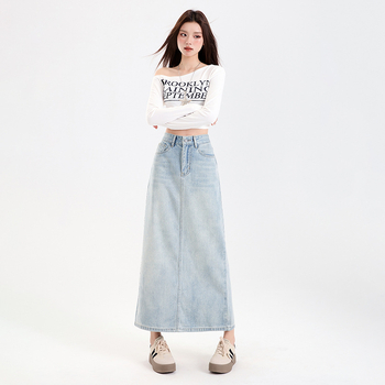 Ανοιχτό μπλε φούστα τζιν με κέντημα, γυναικεία άνοιξη και φθινόπωρο 2025, νέα φούστα με ψηλή μέση και σχισμένη πλάτη, μεσαίου μήκους και λεπτό περίβλημα