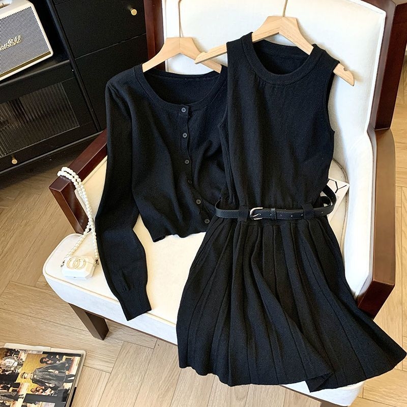 Kezdőlap Temperamentum Koreai stílusú szexi viselet Hosszú ujjú kötött pulóver Női kora őszi új, karcsúsított szabású ruha övvel