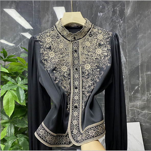 Európai Állomás Selyem Utánzat Hímzett Női Ing 2022 Tavaszi és Őszi Új Palota Stílusú Állógalléros Kivasalható Társasági Elegáns Ing