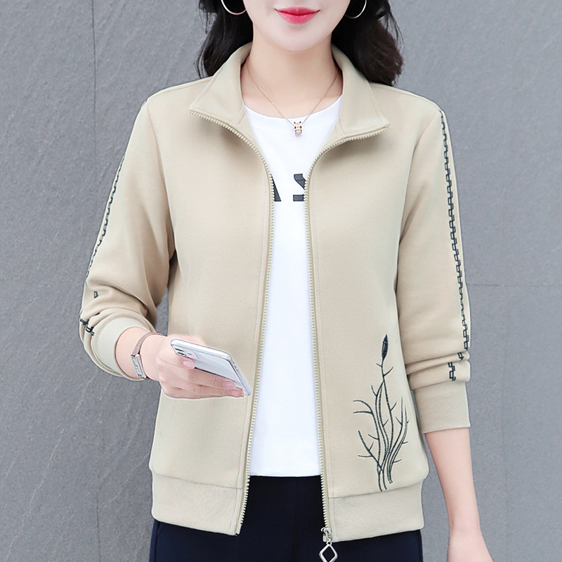 Szabadidős sportöltöny Női tavaszi és őszi 2025 tavaszi új középkorú anyuka hímzett kardigán háromrészes szett