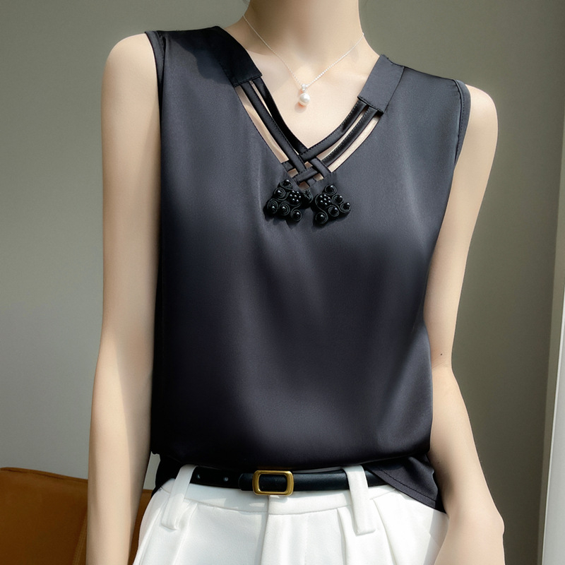 Νέο Κινέζικο Κοστούμι σε Εθνικό Στυλ Σατέν 24 Άνοιξη και Καλοκαίρι Νέα Βάση με V λαιμόκοψη για μεγάλα μεγέθη.