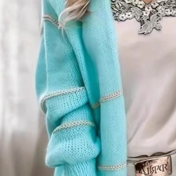 Csíkos, kontrasztos színű, bolyhos, lusta fazonú, kötött női pulóver, karcsúsító, divatos és sokoldalú hosszú ujjú