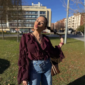 Amazoni piiriülene Euroopa ja Ameerika rõivaste eksport 2025. aasta kevadel - uus mitmevärviline lihtne kihiline dekoratiivne šifoonist särk