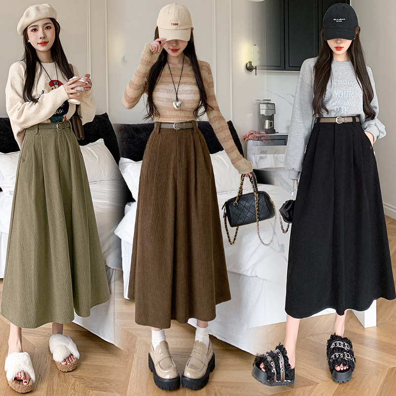 Hosszú szoknya nőknek 2024 őszi és téli új magas derekú koreai stílusú széles szegélyű rakott ágyékvédő karcsúsító megjelenésű kordbársony középhosszú szoknya