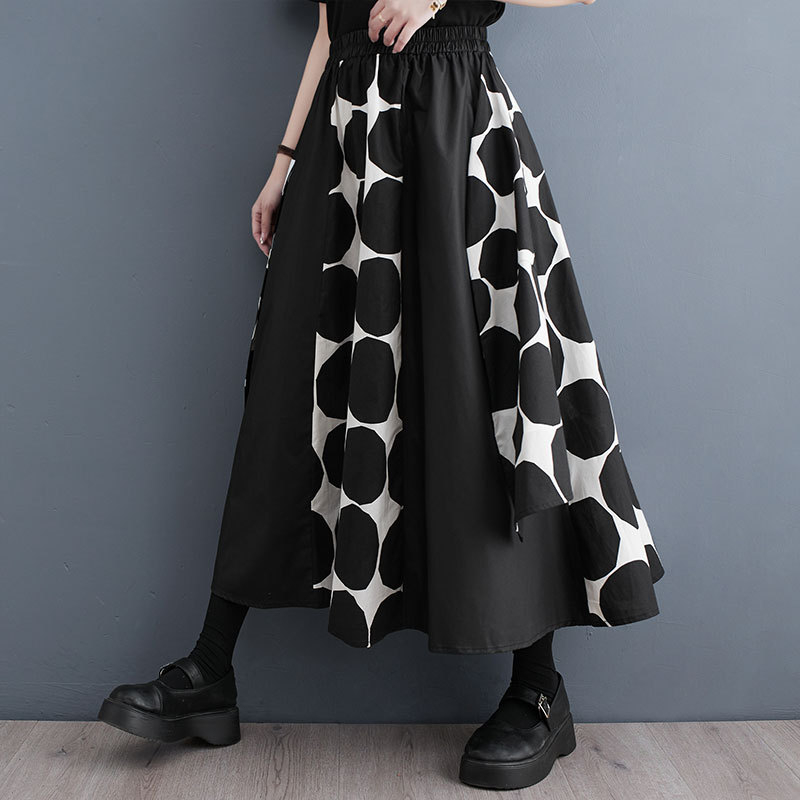 Ljeto 2023. Nova široka, velika veličina, tamna, jednobojna, s velikim valovitim točkicama, personalizirana, ležerna suknja s prošivenim komadima