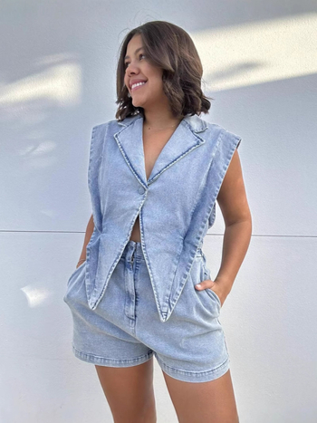 Tavaszi és nyári, határokon átnyúló európai és amerikai új női divatos szabadidős háromdimenziós háromszög dizájnú farmer egytestű rövidnadrág