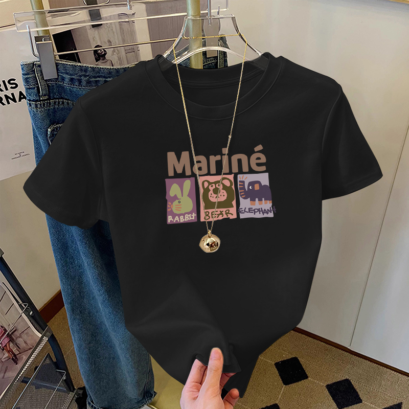 2025-ös új stílusú jobb vállú pamut rövid ujjú póló, női divatos, sokoldalú, korcsökkentő, karcsúsító megjelenésű fehér póló, trendi nyári