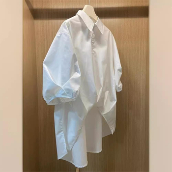 2025 Лятна корейска стилна модна широка поло риза с къс ръкав, универсална, японски стил, дизайн, нишова бяла риза за жени