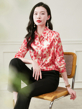 2025 tavaszi hajtókás divatos nyomtatott szellemi selyem hosszú ujjú ing elegáns divatos női ing