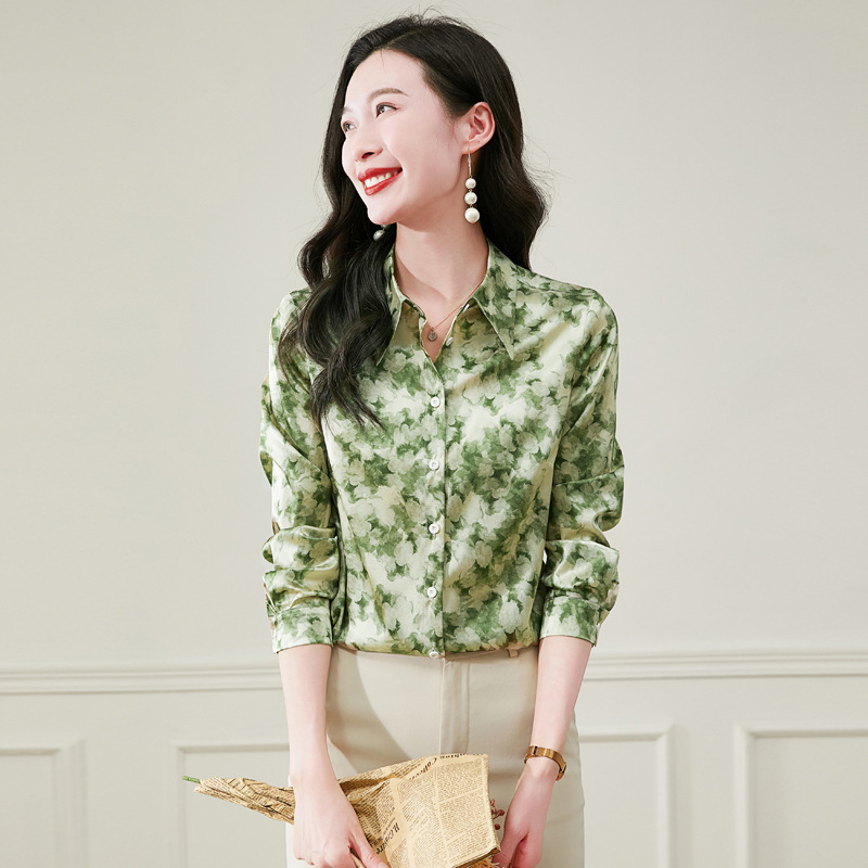 2025 tavaszi hajtókás divatos nyomtatott szellemi selyem hosszú ujjú ing elegáns divatos női ing