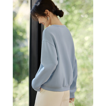 Zsebes Kontraszt Színű Vonaldizájn 2025 Tavaszi Kontraszt Színű Hímzett Vonal Kis V-nyakú Női Pulóver