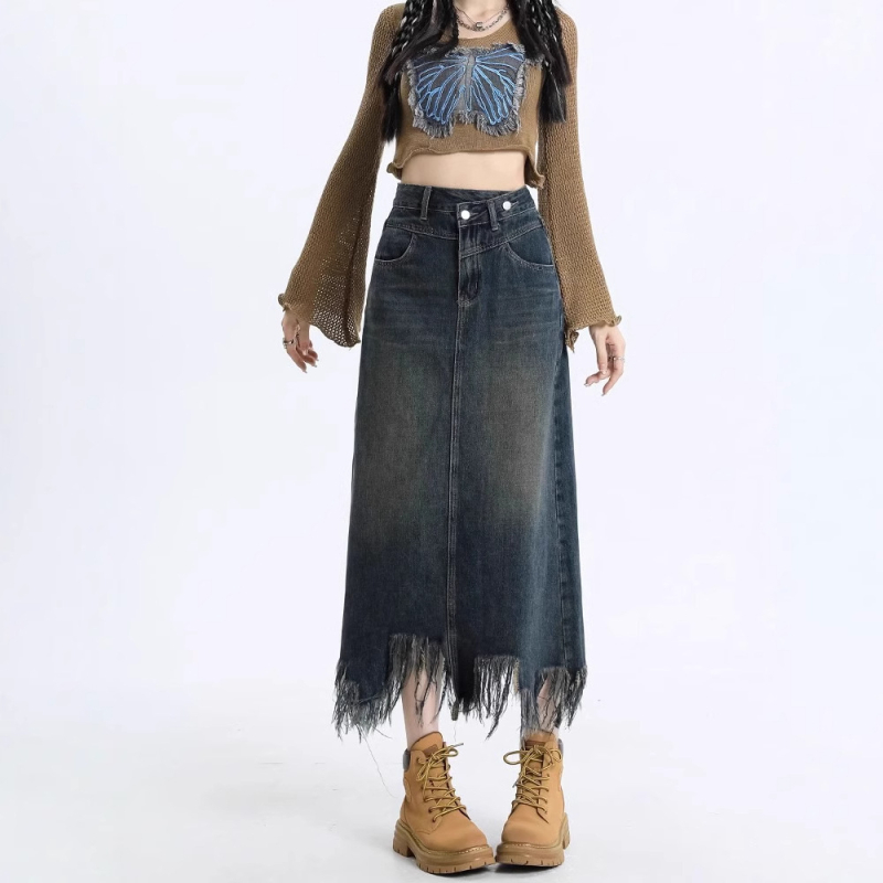 Džinsinis sijonas su neapdorotais kraštais, plyšiais moterims, 2025 m. madingas universalus pavasario ir rudens aukštu liemeniu, A formos, klubus dengiantis vidutinio ilgio sijonas.