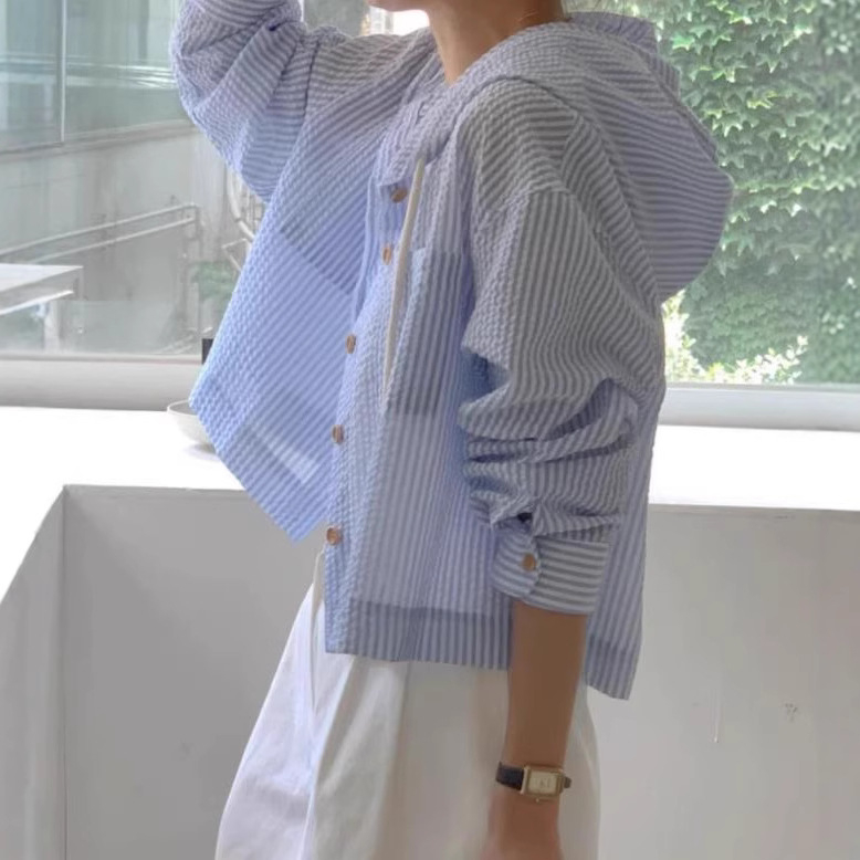 Korea suvise temperamendiga mitmekülgne üherealine triibuline kontrastvärvi lühike lahtine pikkade varrukatega päikesekaitsega kapuutsiga särk naistele