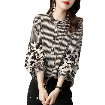 22-es tavaszi ruha, új, klasszikus, nem menő divatból, csíkos, karcsúsított, mindenhez illő, kényelmes, varrásos, lámpás ujjú póló, kis ing, felsőrész, női