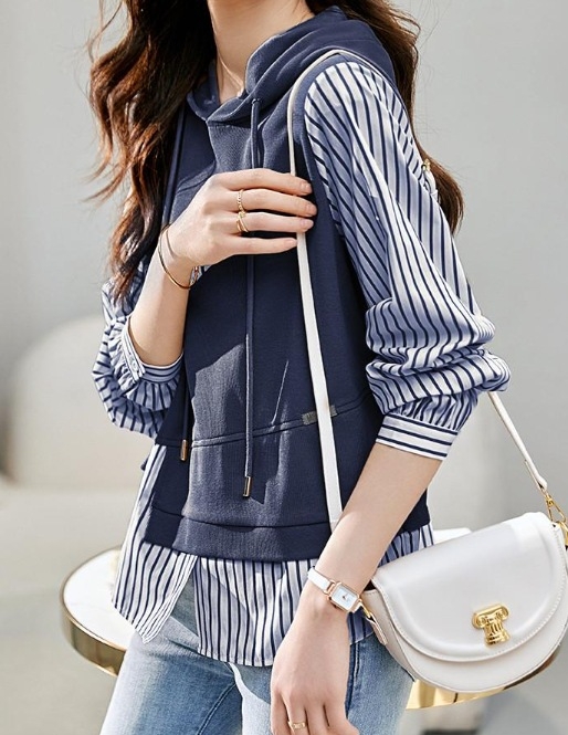 Hamis kétrészes 2024 őszi új, lezser, csíkos varrású, laza, ingázásra alkalmas, divatos, minden mérkőzésre alkalmas, karcsúsító női kapucnis pulóver