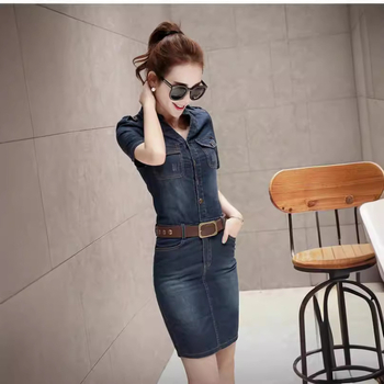 Νέο γυναικείο τζιν φόρεμα μεσαίου μήκους σε κορεατικό στιλ για την άνοιξη και το καλοκαίρι του 2024, με στενή εφαρμογή και κοντομάνικη φούστα τζιν για γυναίκες.