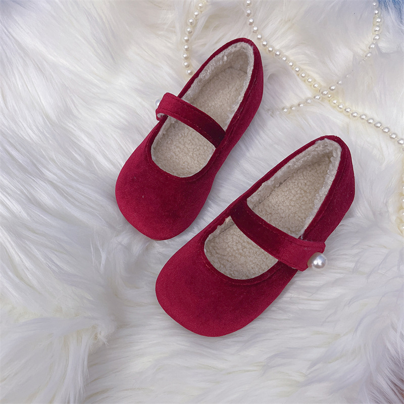 Lõuna-Korea lastejalatsid 2025. aasta kevad- ja sügiskingad armsad tüdrukute pehme tallaga lääne stiilis printsessikingad retro sametist väikestele tüdrukutele fliisvoodriga kingad