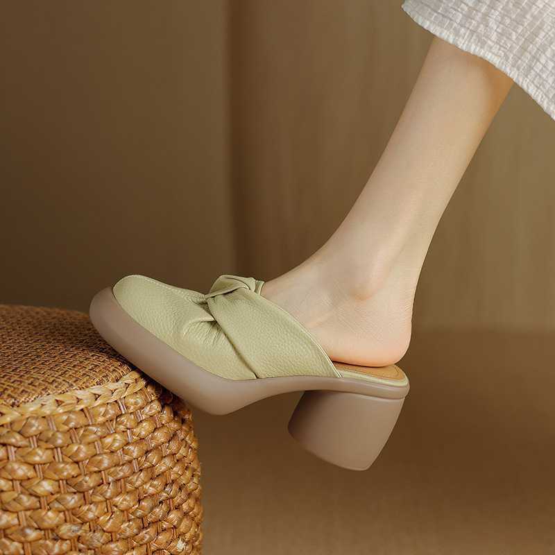 Óriás, minden egyezésű ~ Kis, magas sarkú, platformos baotou félig csúszásmentes szandálok női nyári divatos külső viselet durva sarkú hétköznapi papucsok