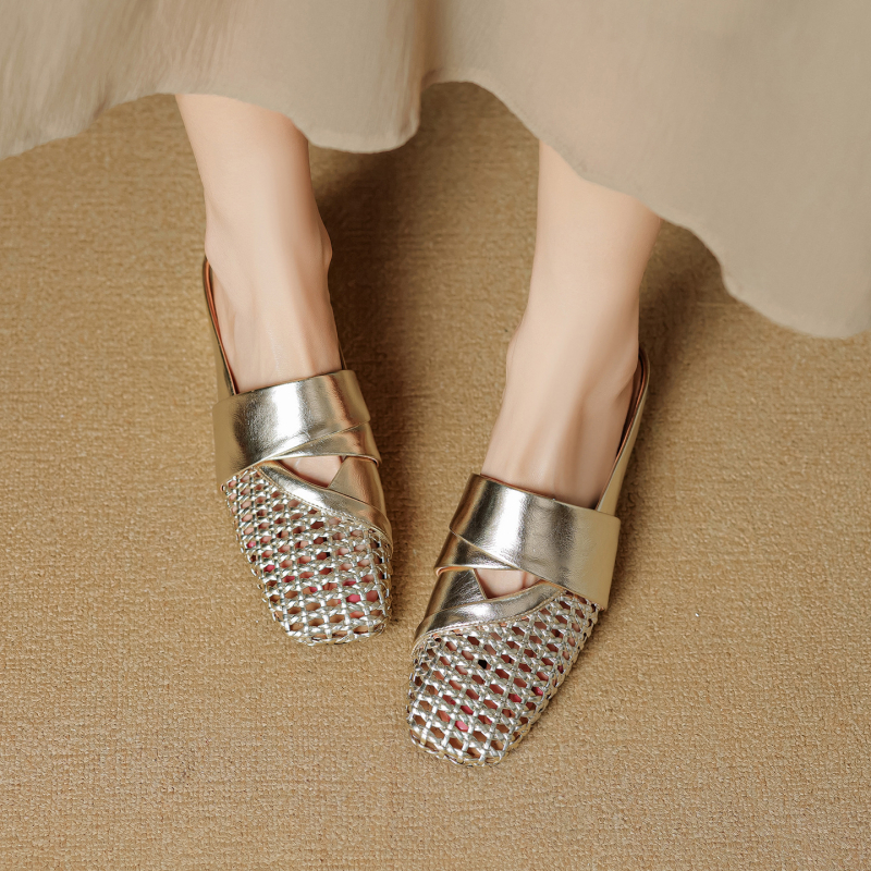 Francia stílusú, könnyű, luxus szőtt, üreges félpapucs nőknek 2025 új, nyári, valódi bőr, szögletes orrú, lélegző klumpa belső magasságnövelővel