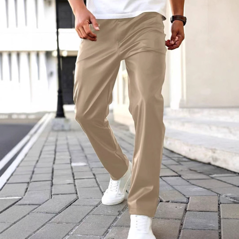 Nove proljetne i jesenske kožne hlače za van, prekogranične muške motociklističke kožne hlače, muške europske i američke ravne PU kožne hlače na veliko