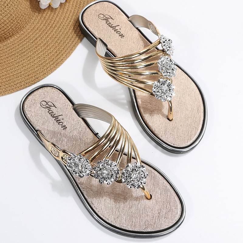 2024-es női flip-flopok, nyári külső viselet, lapos talpú papucsok, könnyű, divatos, hétköznapi strandszandálok