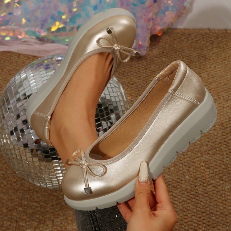 2025-ös külkereskedelmi női cipők tavaszi és nyári új sekély szájú hegyes éktalpú cipők női alacsony sarkú platformcipők női cipők nagykereskedelem