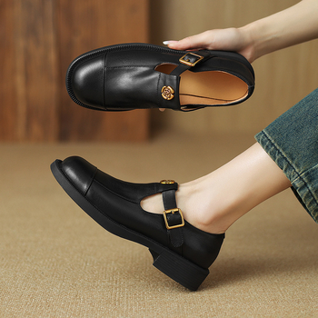 Γυναικεία Loafers Camellia Άνοιξη και Φθινόπωρο 2024 Νέα Ρετρό Βρετανικά All-match Flat Παπούτσια με Στρογγυλή Μύτη Μικρά Δερμάτινα Παπούτσια Μαύρα