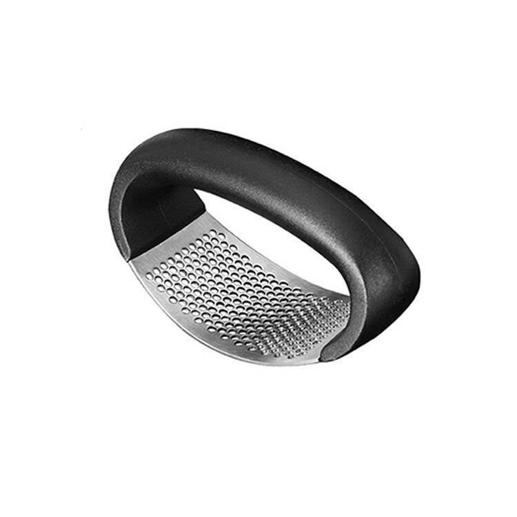 Rankinis žiedinis česnakų presas – tai storo 304 nerūdijančio plieno virtuvės česnakų presavimo ir malimo rinkinys.