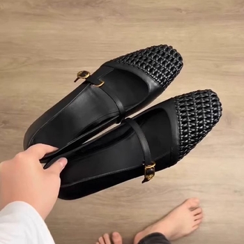 2025. aasta uued prantsuse kootud õõnsad ruudukujulised Mary Jane kingad, naiste universaalsed ühekihilised kingad paksu kontsa ja pehme tallaga pendeldamiseks