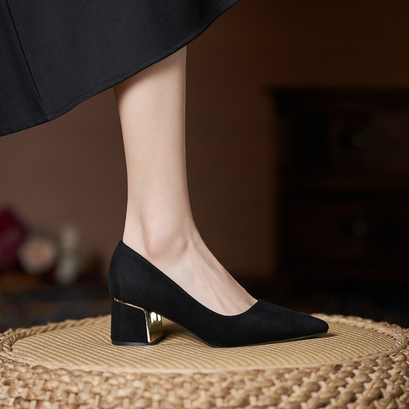 YY-1 új kis méretű 313233 vastag sarkú cipő divatos munkába való, fáradtságmentes lábra, közepes sarkú, nagy méretű, plusz 414243 egyszínű cipő