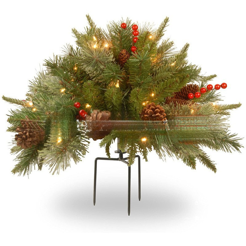 Τεχνητό χριστουγεννιάτικο δέντρο με διακοσμητικά φωτάκια LED σε σχήμα σκελετού και στήριξη E18E18