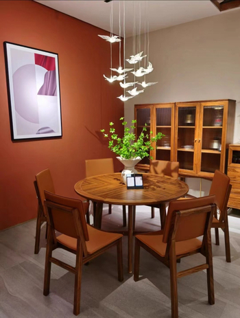 Müügiosakonna kohandatud lindude lühter hotelli fuajees Villa duplekstrepi lamp moodne minimalistlik lindude rippuv traadist lühter