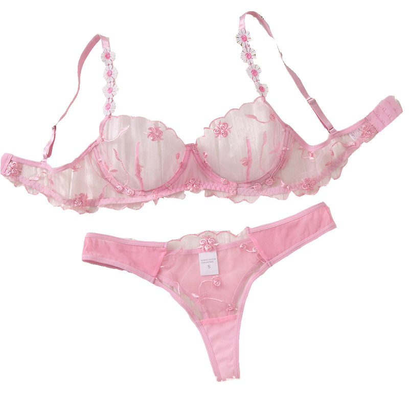 Piiriülene tüdruk, roosa, armas lilleline tikitud rinnahoidja, üliõhuke, läbipaistev, ahvatlev, flirtiv, seksikas, intiimne, 123