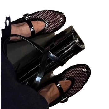 Γυναικεία παπούτσια μπαλέτου με στρογγυλή κεφαλή και σχέδιο niche, με κοίλο σχέδιο ψαροκόκαλου, καλοκαίρι 2024, νέα μοντέρνα παπούτσια μονής στρώσης με επίπεδη ζώνη και αγκράφα