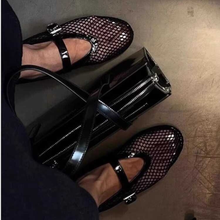 Kerek fejű, niche dizájnú, halszálkás, üreges balettcipők női 2024-es nyári új, divatos, lapos övcsatos, egyrétegű cipők