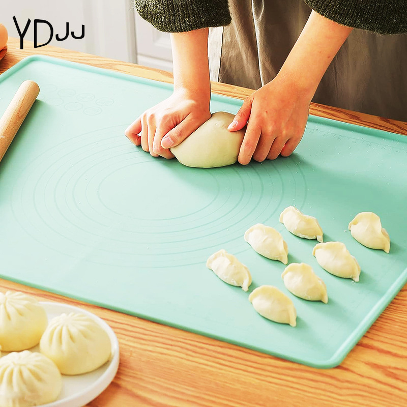 Toidukvaliteediga küpsetusrullipaneeli majapidamis- ja tainapadja lõikelaud ning tainast artefakti silikoonist sõtkumispadi paksendatud