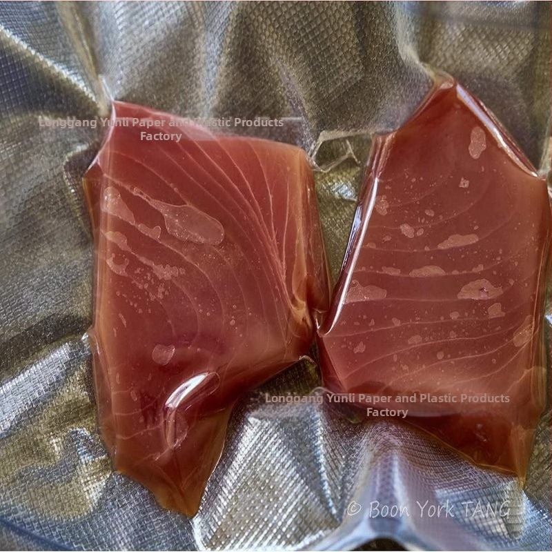 Vákuové balenie vrecka do rolky, vákuové vrecko do domácnosti, udržiavanie čerstvosti, uzavreté vrecko, koextrudované, potravinárskej kvality, nový materiál