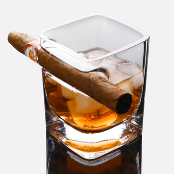 Viski loominguline välismaine vein kristallklaasist ruudukujuline sigaritass paksendatud põhjaga brändiklaas kangete alkohoolsete jookide klaas hulgimüük