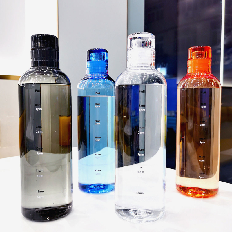 Micuța carte roșie de călărie, același stil, scară de timp, pahar de plastic, transparent, valoare ridicată a culorii, pahar de apă creativ, pahar de mână, pahar cadou