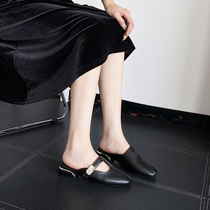 Vastag sarkú, lábujjvédős félpapucs női külső viseletre, új tavaszi és nyári, sokoldalú, divatos dizájnú, bebújós szandálok, nagy méretű női cipők