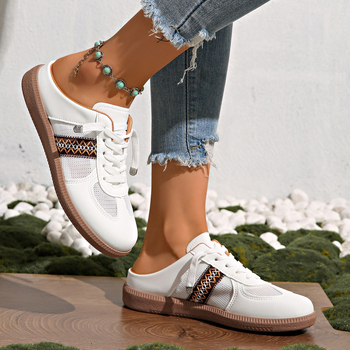 Užsienio prekyba, tarpvalstybiniai dideli vokiški treniruočių bateliai, pusšlepetės moterims, 2025 m. vasaros naujo stiliaus užmaunamos šlepetės viršutiniams drabužiams, odinės šlepetės su kuodukais