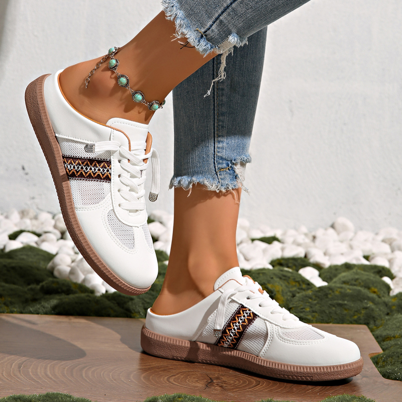 Užsienio prekyba, tarpvalstybiniai dideli vokiški treniruočių bateliai, pusšlepetės moterims, 2025 m. vasaros naujo stiliaus užmaunamos šlepetės viršutiniams drabužiams, odinės šlepetės su kuodukais