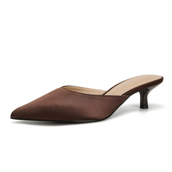 Διασυνοριακή Ευρώπη και Ηνωμένες Πολιτείες Γυναικείες Παντόφλες Baotou με Λεπτό Μυτερό Τακούνι 2025 Νέο Στυλ Γυναικεία Καλοκαιρινά Σανδάλια Lazy με Ένα Πεντάλ για Μεγάλα Μεγέθη