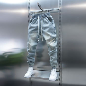 Férfi tavaszi új világoskék farmer egyszerű sokoldalú rugalmas derékú szabadidőnadrág mosott divatos lezser nadrág